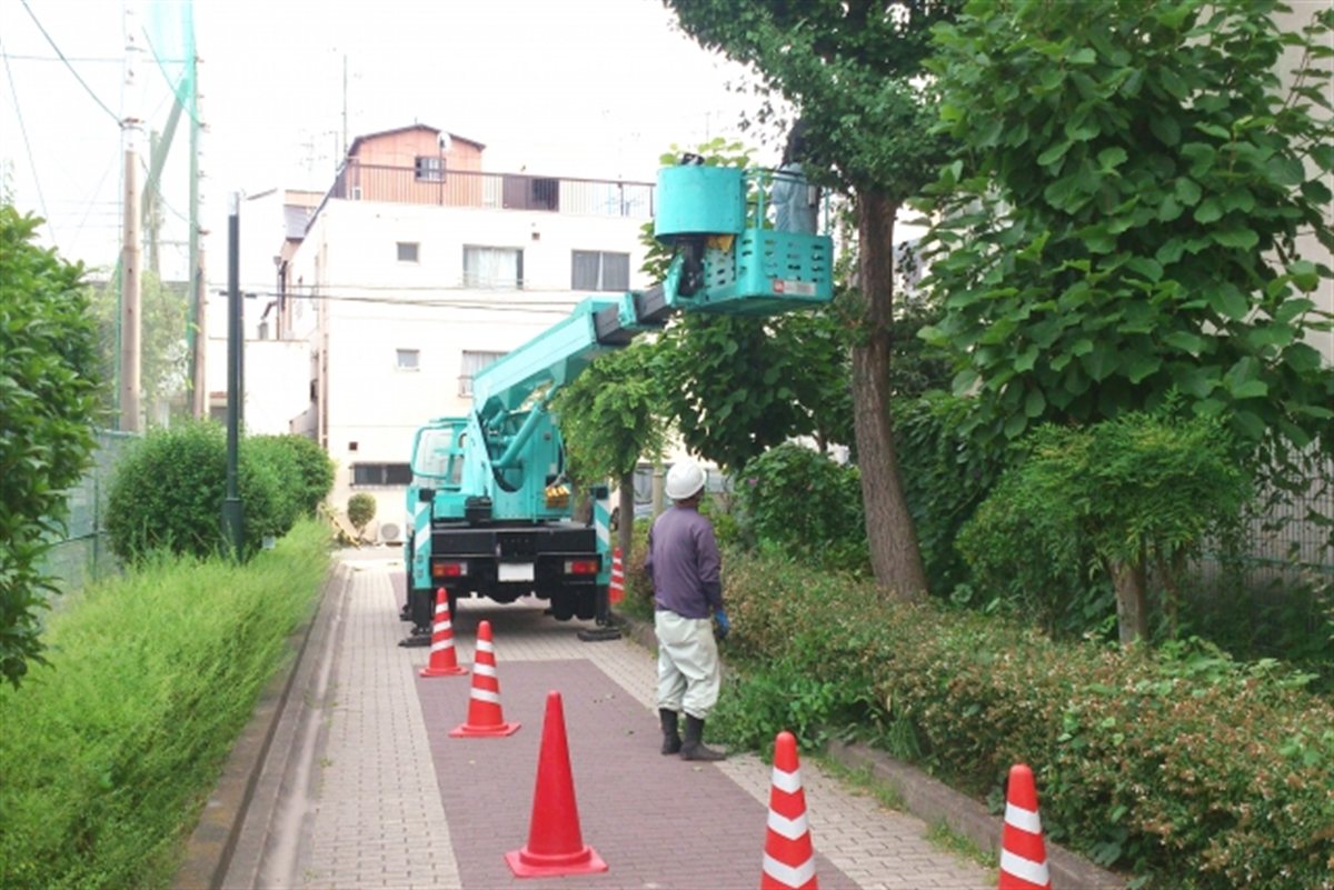 マンション・アパート緑地管理作業